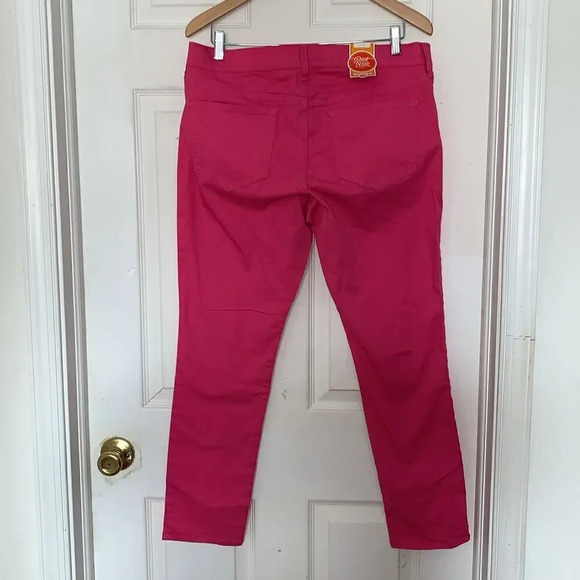 Old Navy Pink Rockstar Super Skinny Low Rise Jeans - Picture 2 of 6